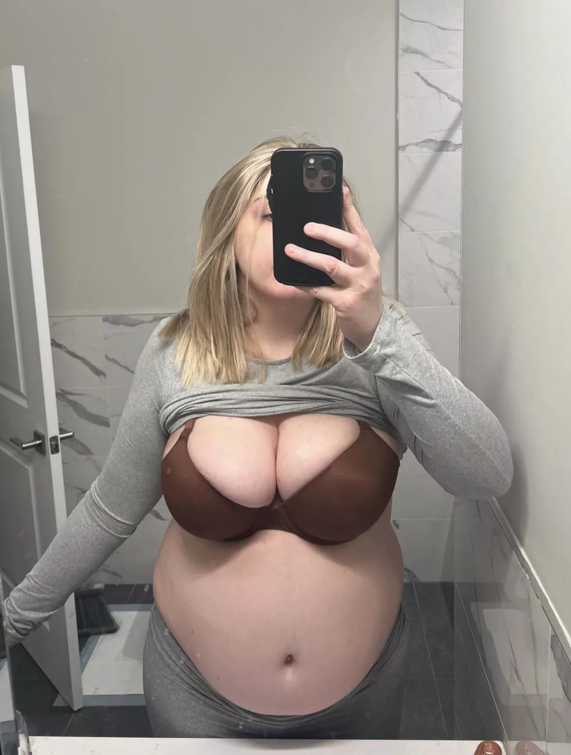 Getting bigger I need help 💖