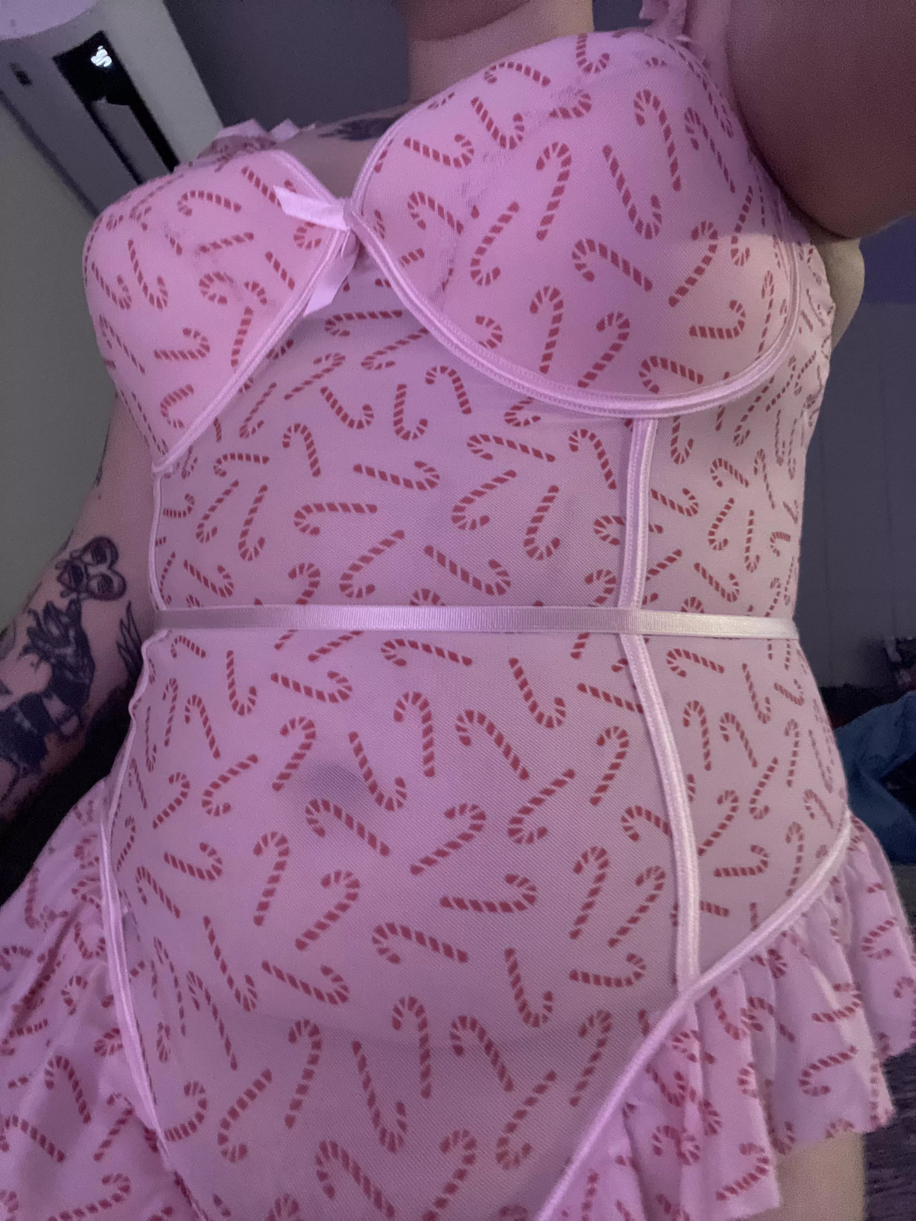 Got new lingerie and it’s so cute 😭