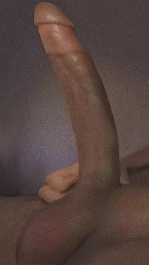 I heard side profiles are attractive so here’s mine for your hump day (18)