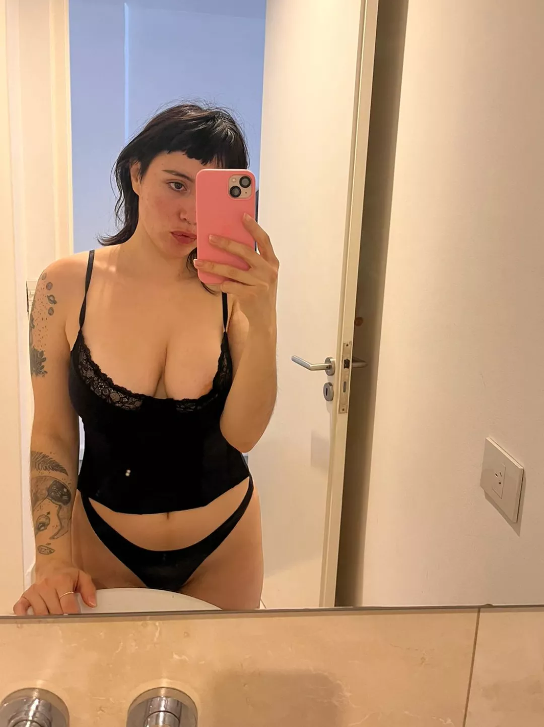 I need a sissy slut to train and make my personal bitch