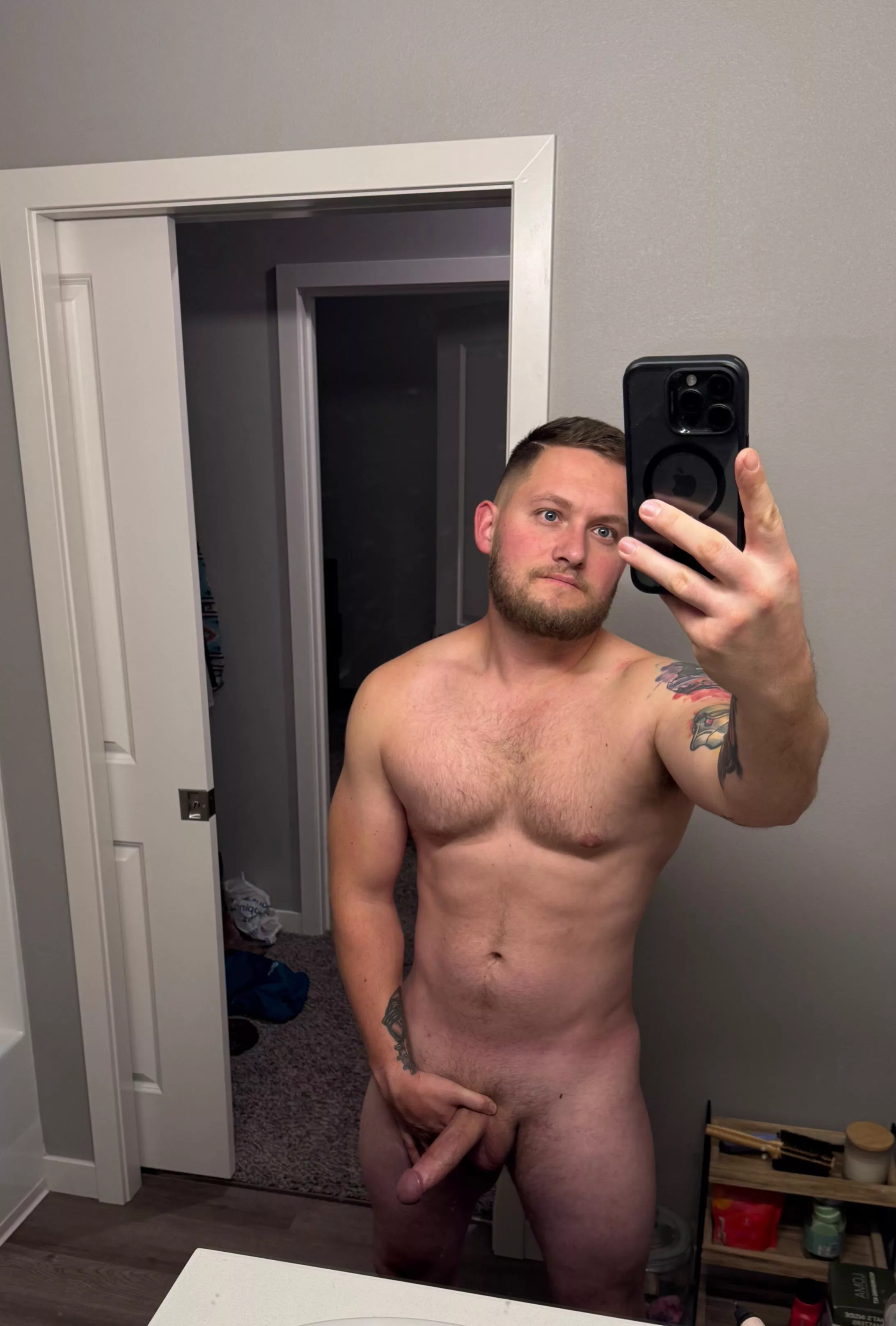 I want to cum between the holidays [31]
