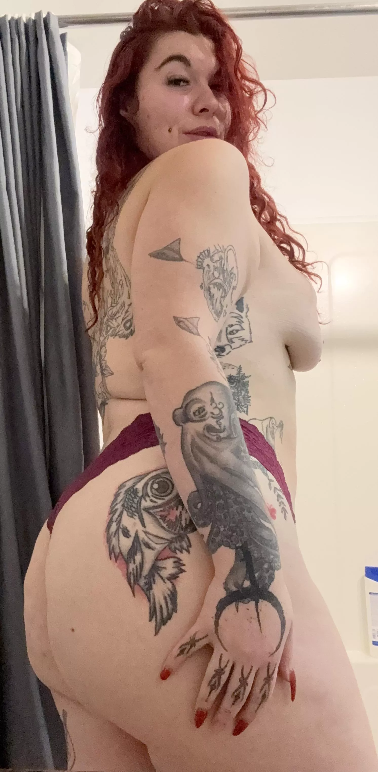 I’m the perfect mix of curvy and spicy 💋