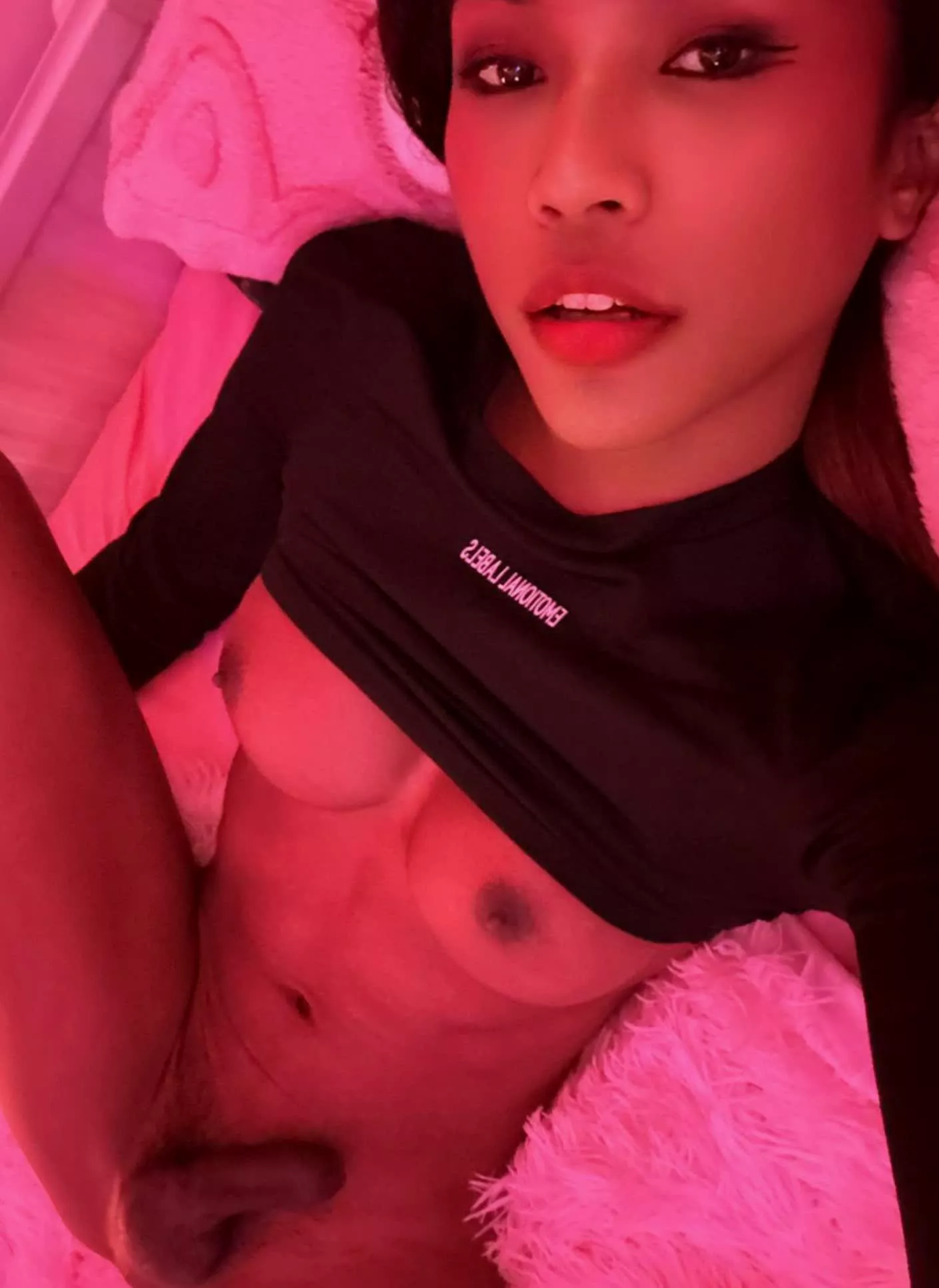 Just one look will ignite your desires, do not resist