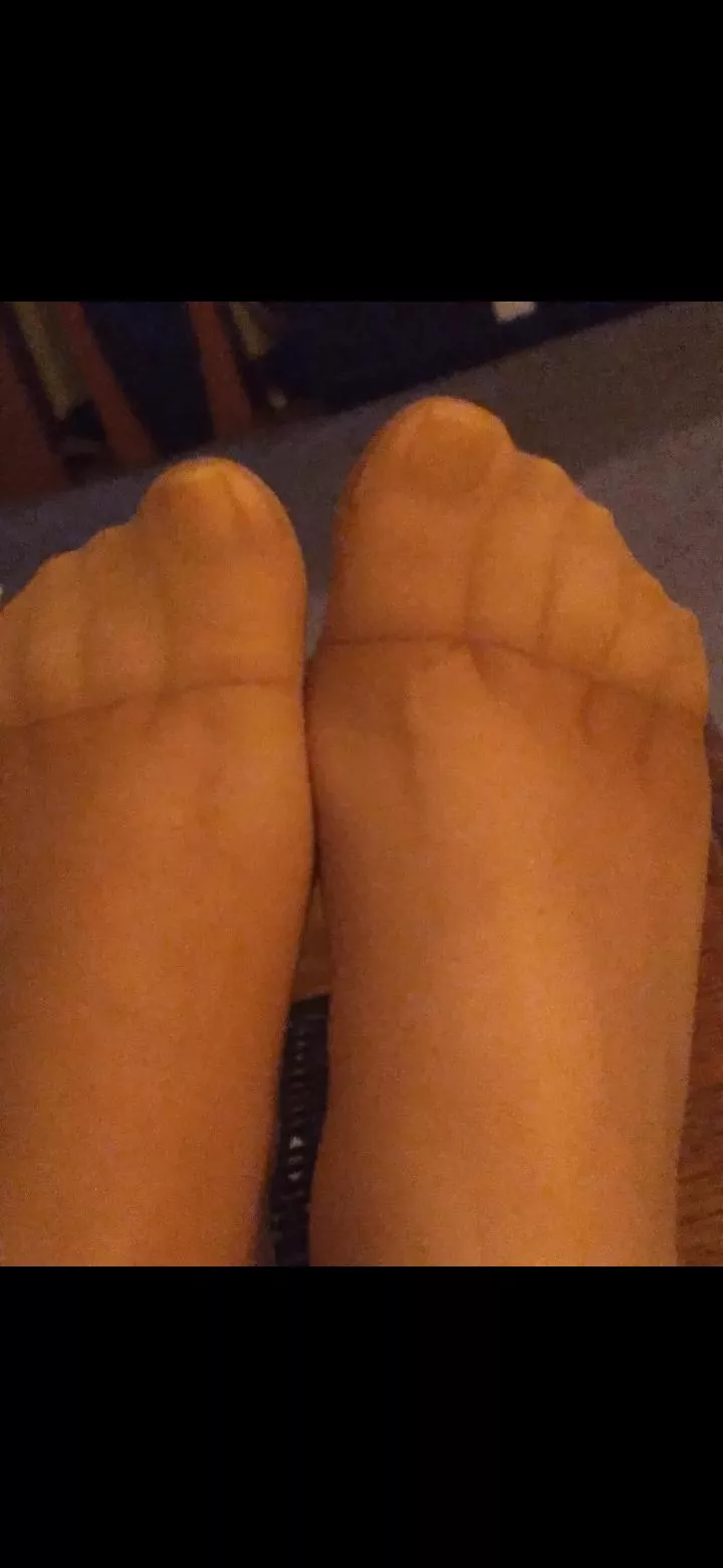 Just the feet. Should I show more. Dm me and let me know.