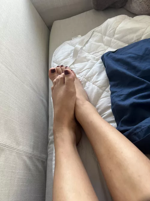 Let me drain your balls with my feet oc