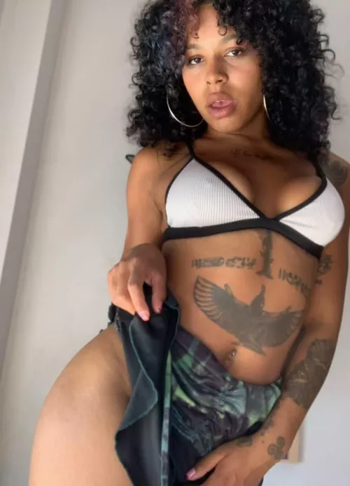 My delicious body is at your disposal
