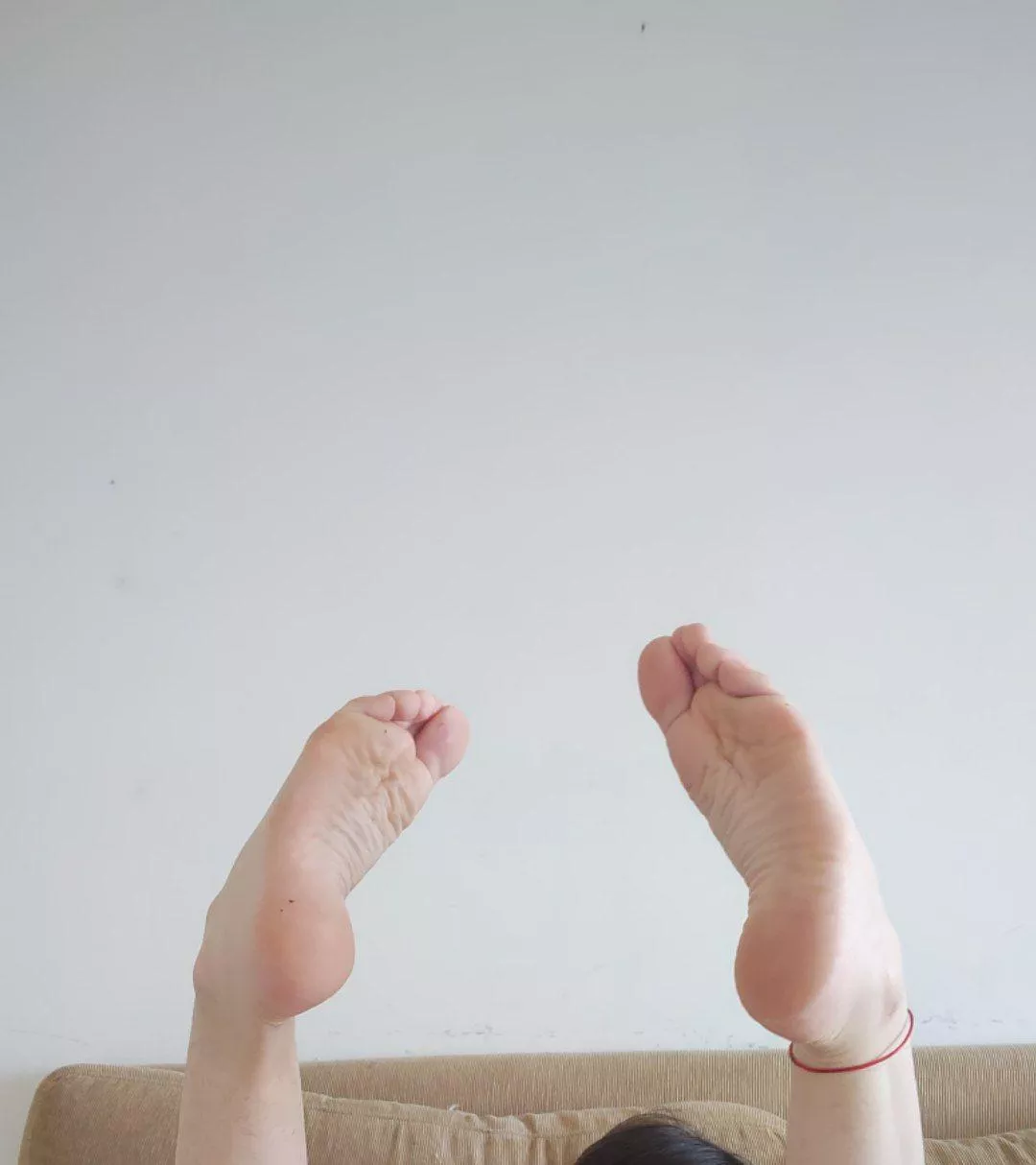Paws on my shoulder so you can lick my soles [oc]