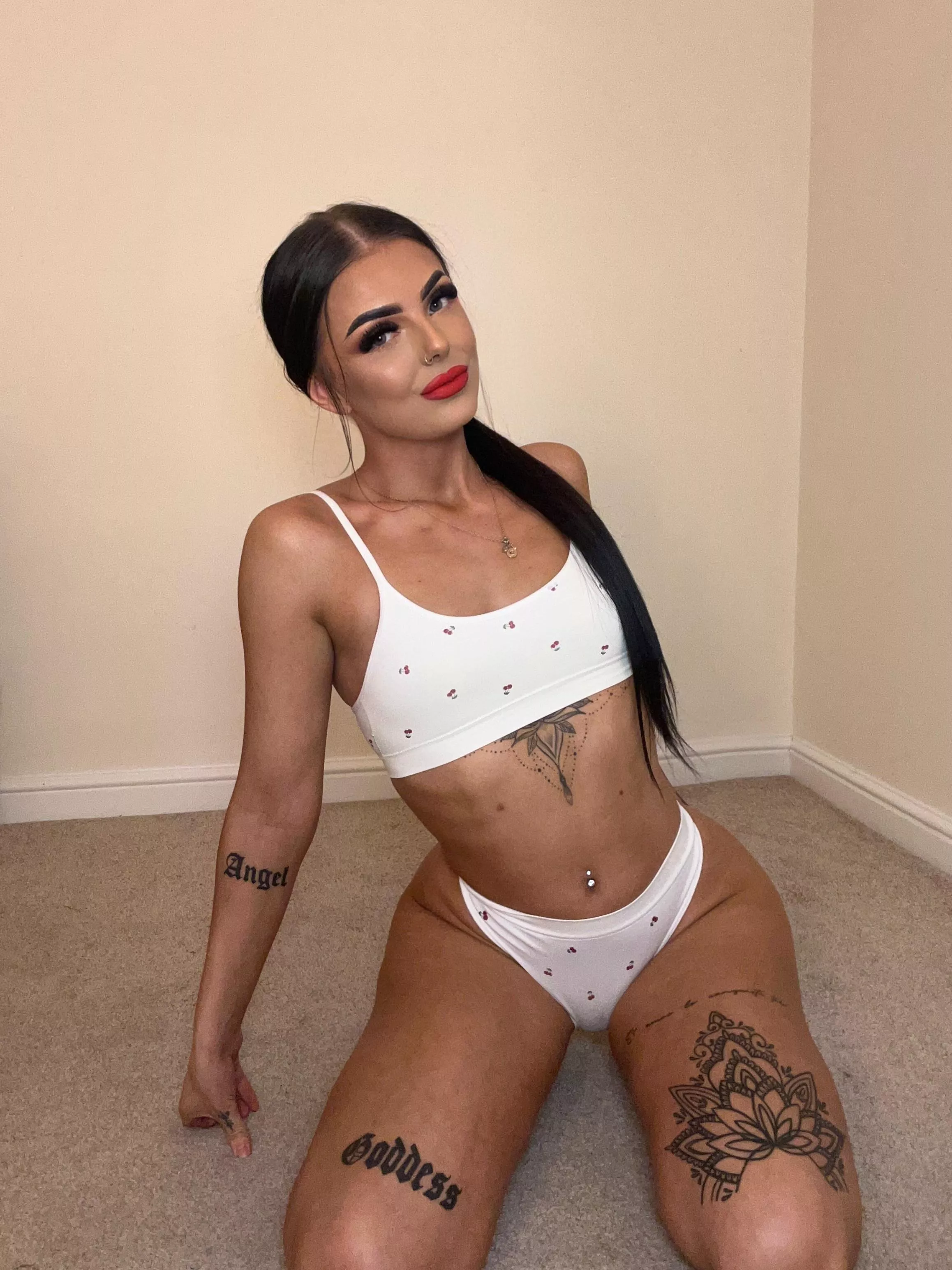 Real goddess’ get it tatted on their thigh 