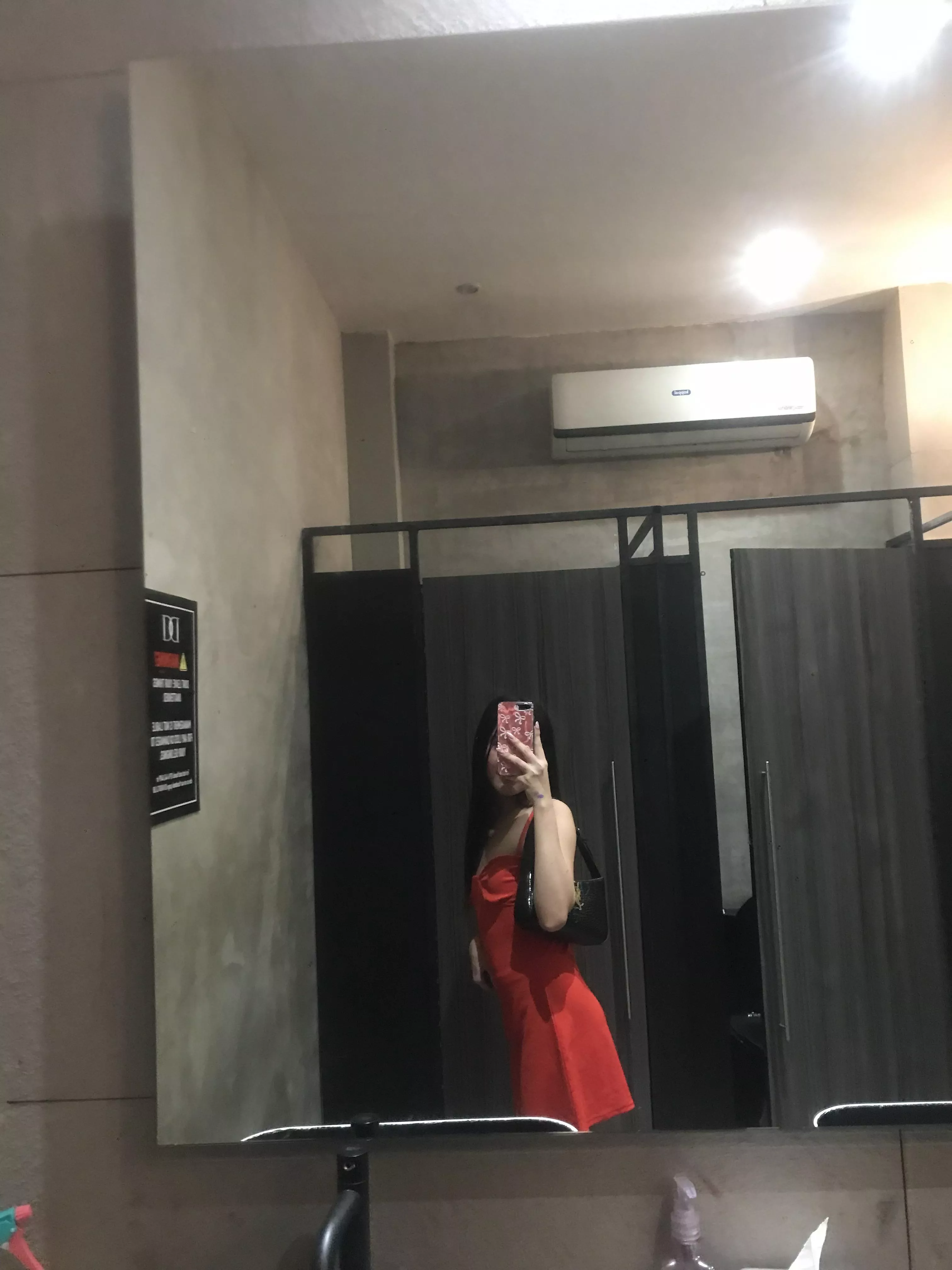 Should i wear this dress on our first date?✨💋
