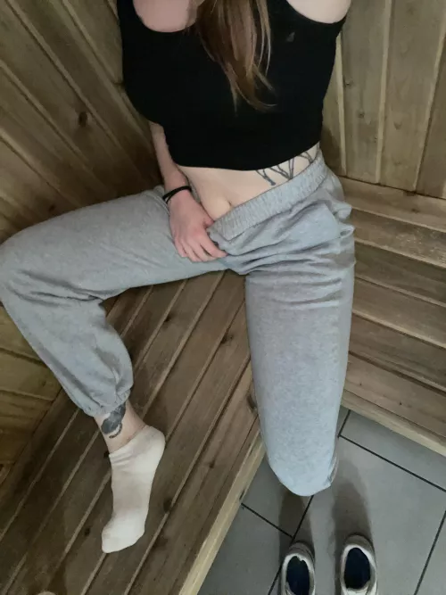 Socks out in the sauna after an especially sweaty workout 🥵