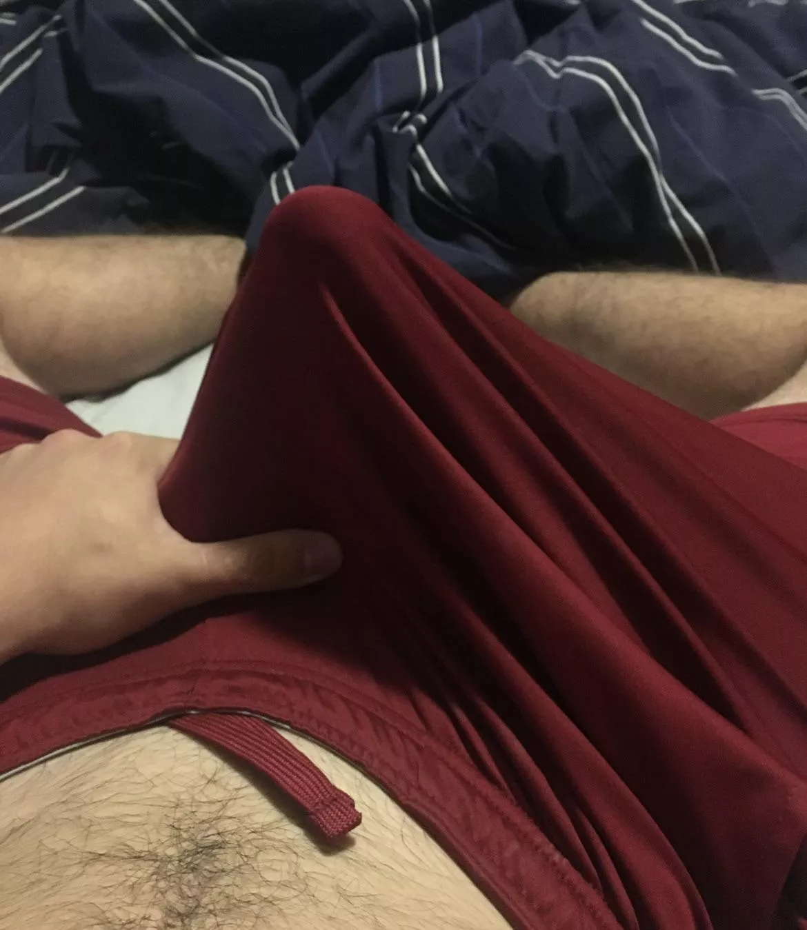 Sup bros. Any dudes wanna nut in basketball shorts with me. Pm me I got snap