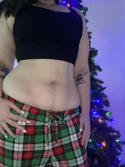 The body after I’ve made 2 kids and lost 60 pounds! 🙈