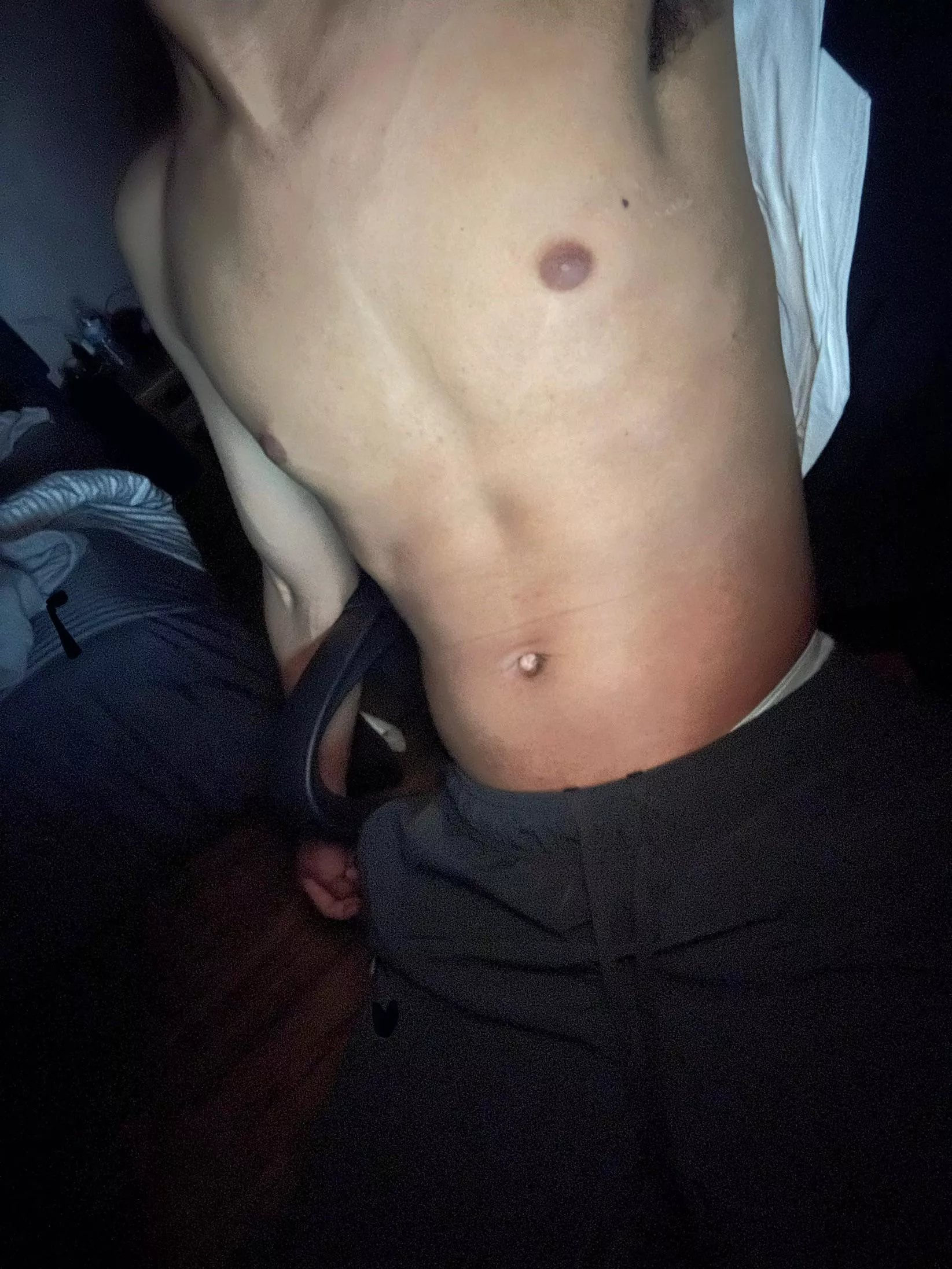 20, 5’9 san bernardino, lets be homies :)