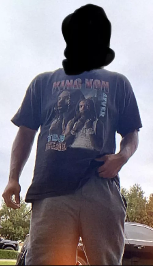 32M Tall Black M4F in Denton near UNT looking for FWB who is DTF. BBW/Thick women preferred.