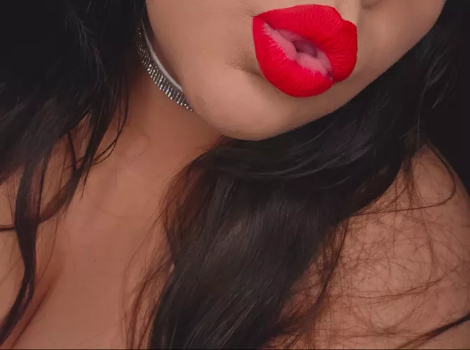 Another pretty girl with pretty lips 