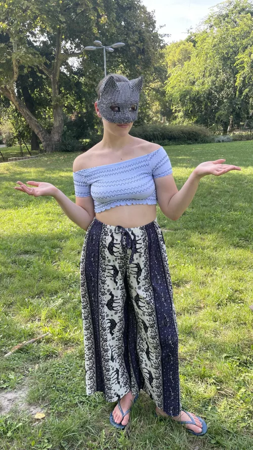 Are older men more into pale girls