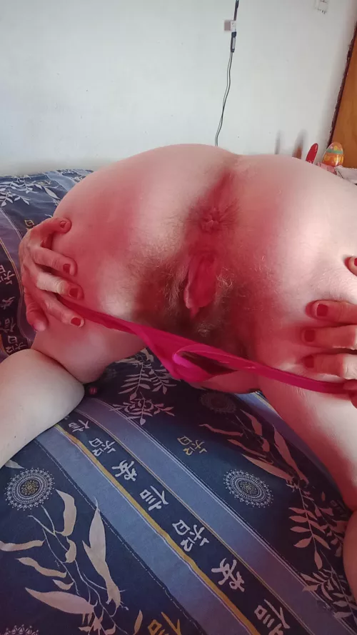 Bring that dick here and bury it in my big pussy 🥵