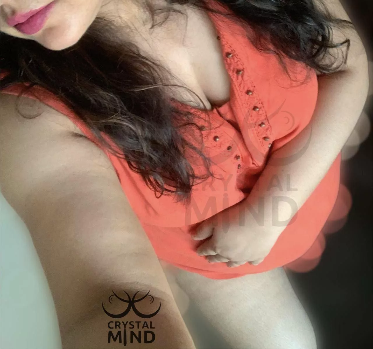 Cold weather makes me crave for some warm kisses.…..(hotwife)❄️❄️❄️❄️