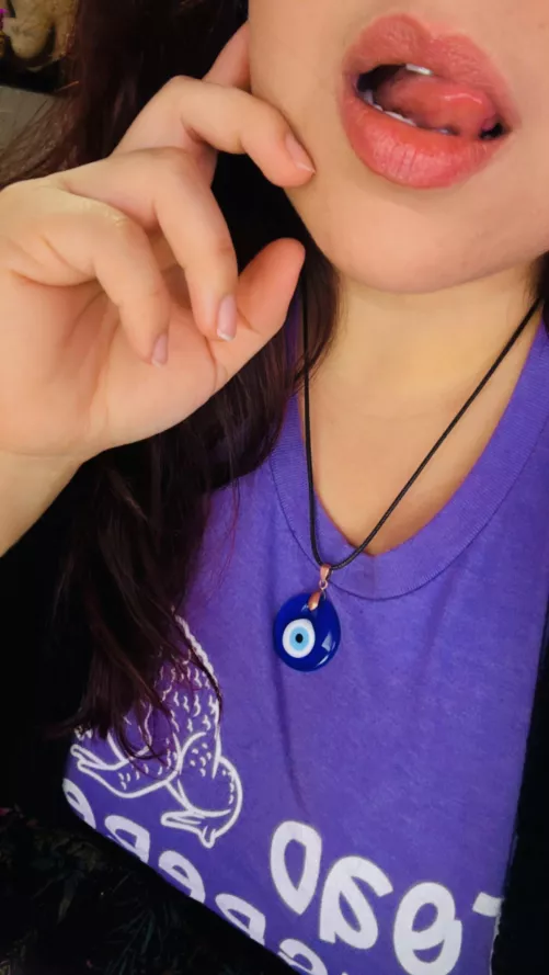 Craving soft lips on mine 🫦