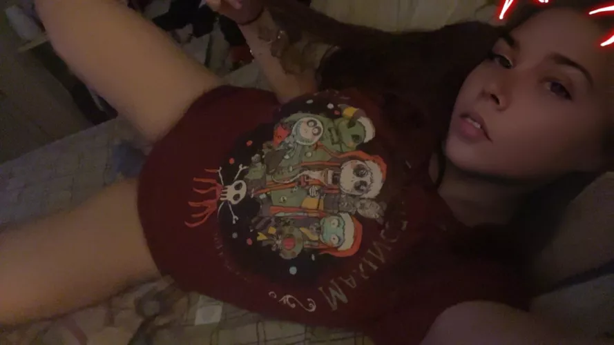 Cum lay with me Daddy! 