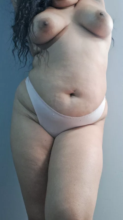 Delicious curvy latina 💖🫰💋