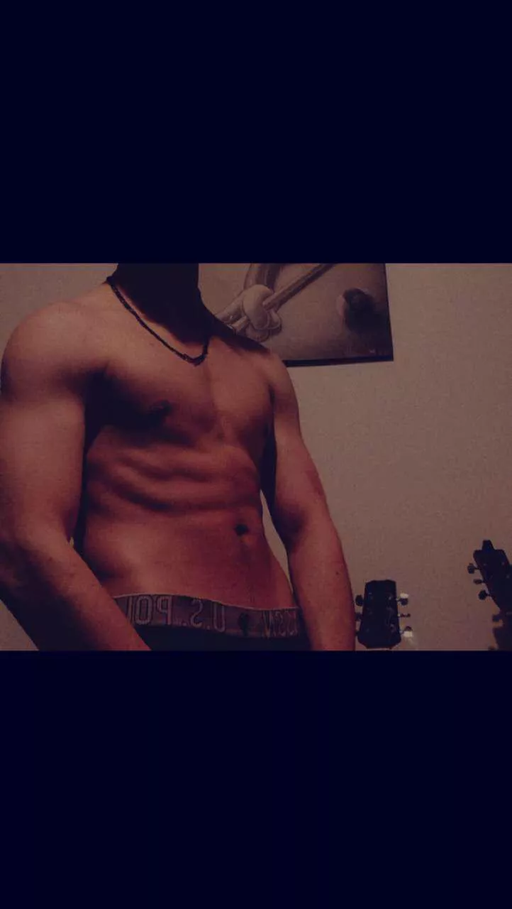 DM Male looking for Female (CANADA)