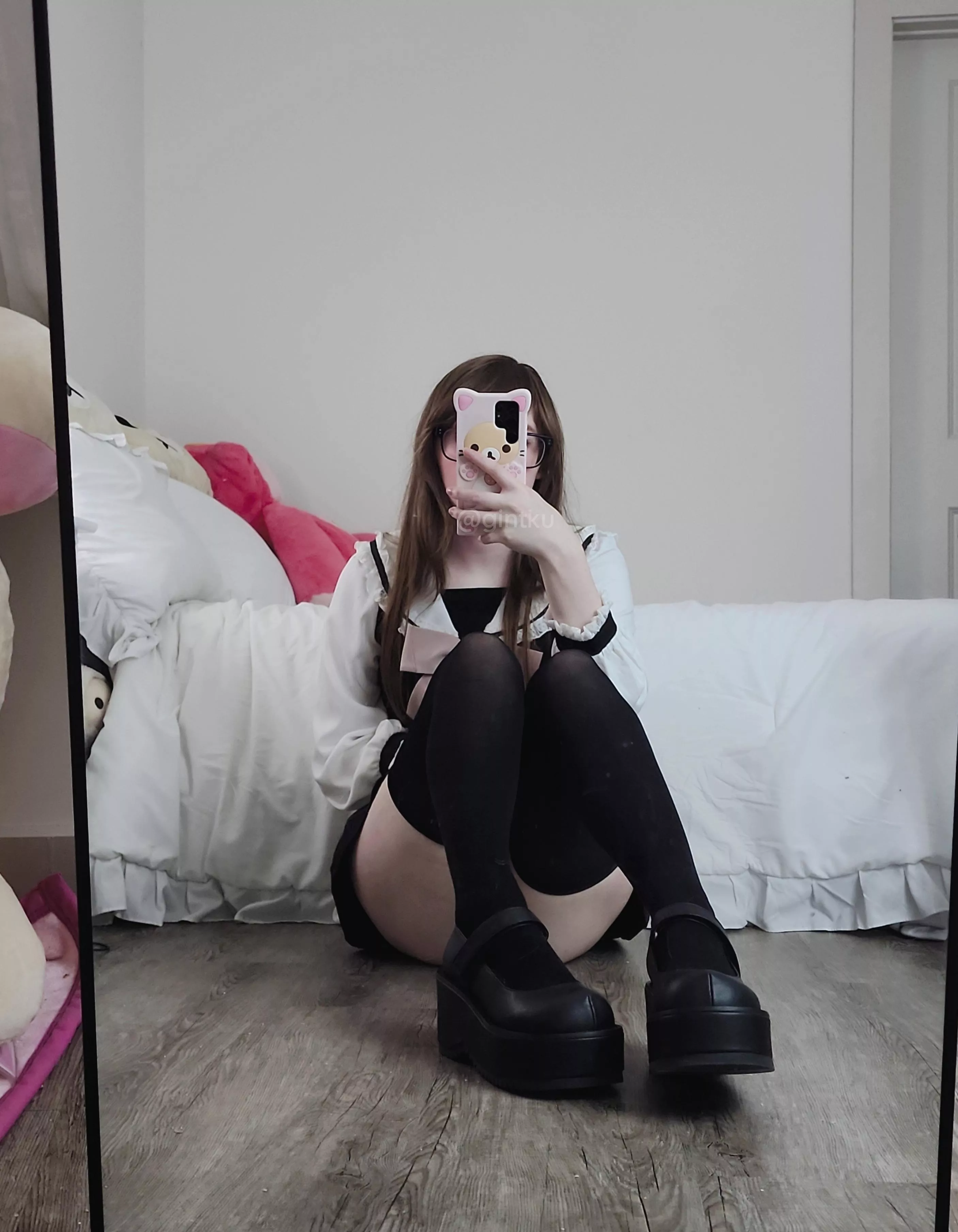 do you like my outfit? ;3 @gintku