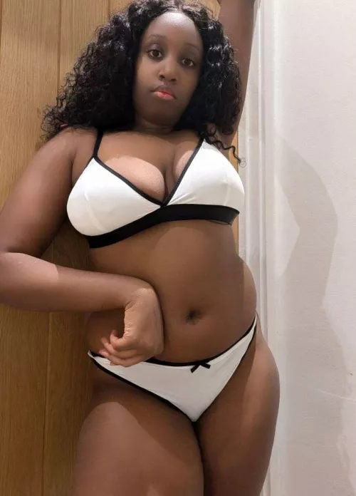 Feel the warmth of this curvy body