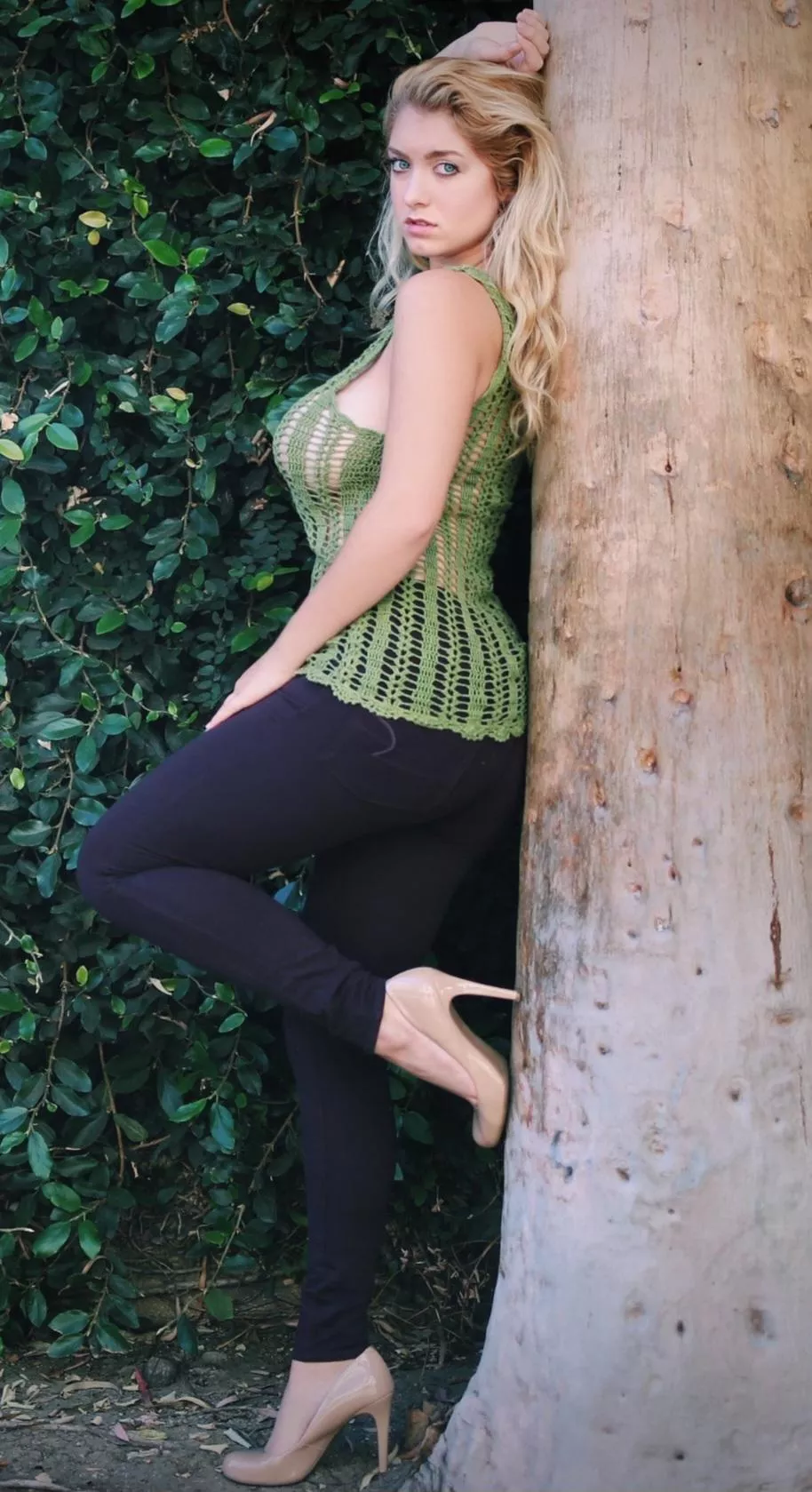 Found this old test modeling Pic, should I do a professional shoot soon? 😊💖🩵