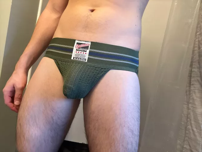 Good morning to all you bums ☺️