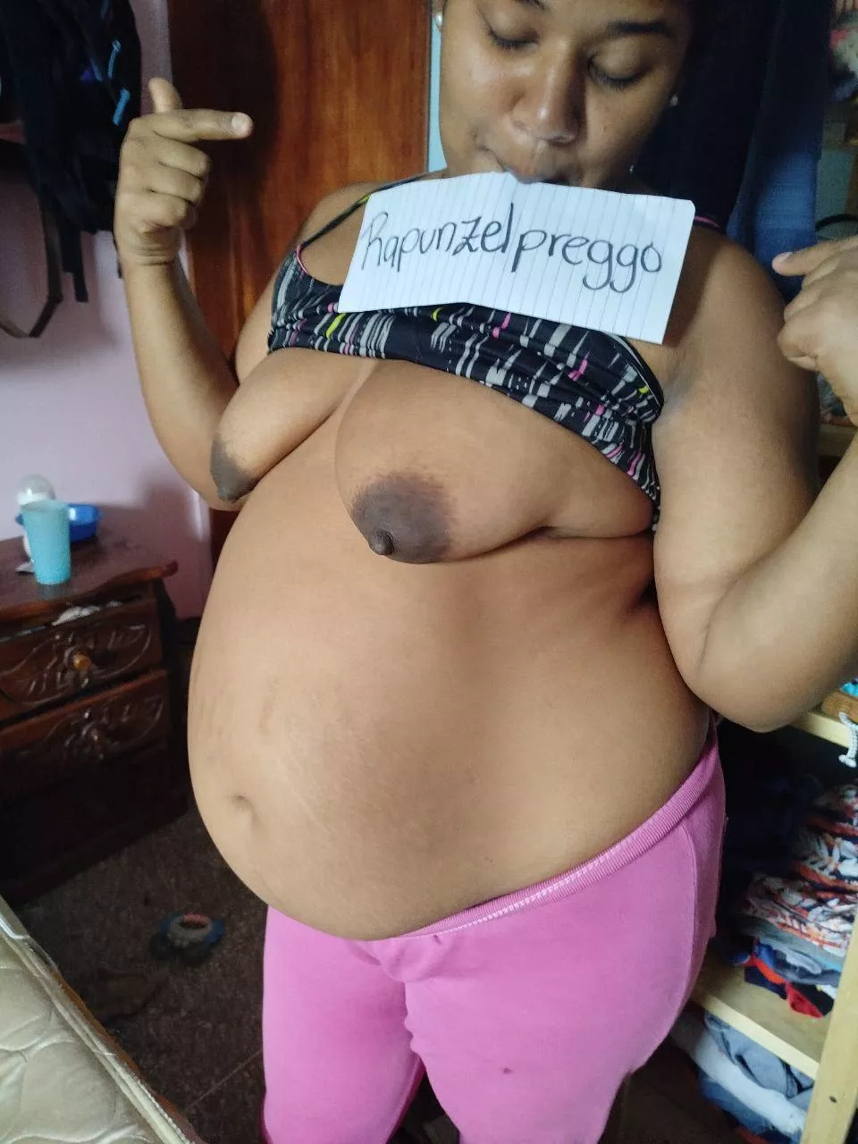 Hello, I am a mom who is 6 months pregnant, I am available to fulfill your wishes, write to me and I will be there for you