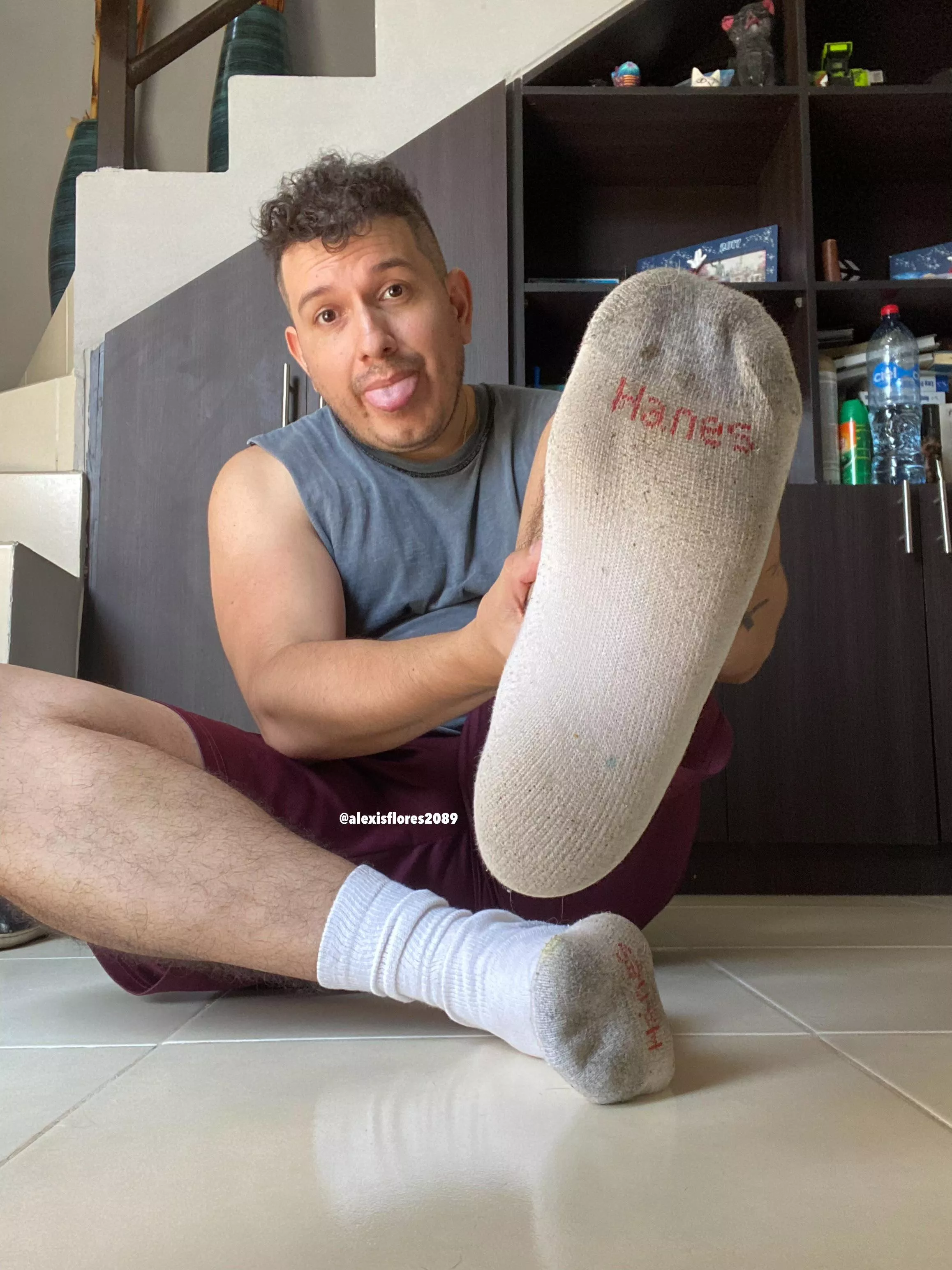 Hey come and lick sniff and lick 