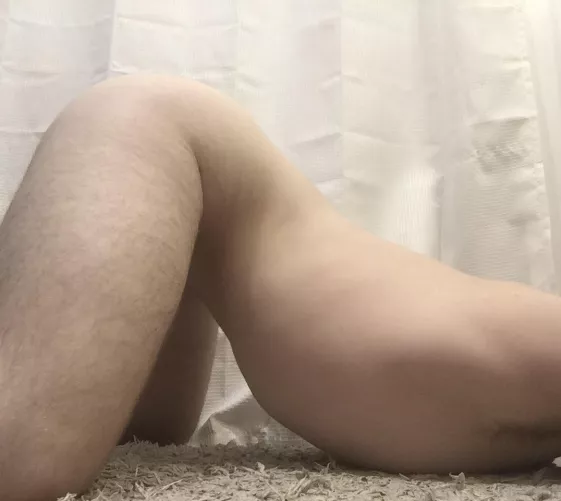 I can finally arch! Starting to look pretty breedable, eh? :3