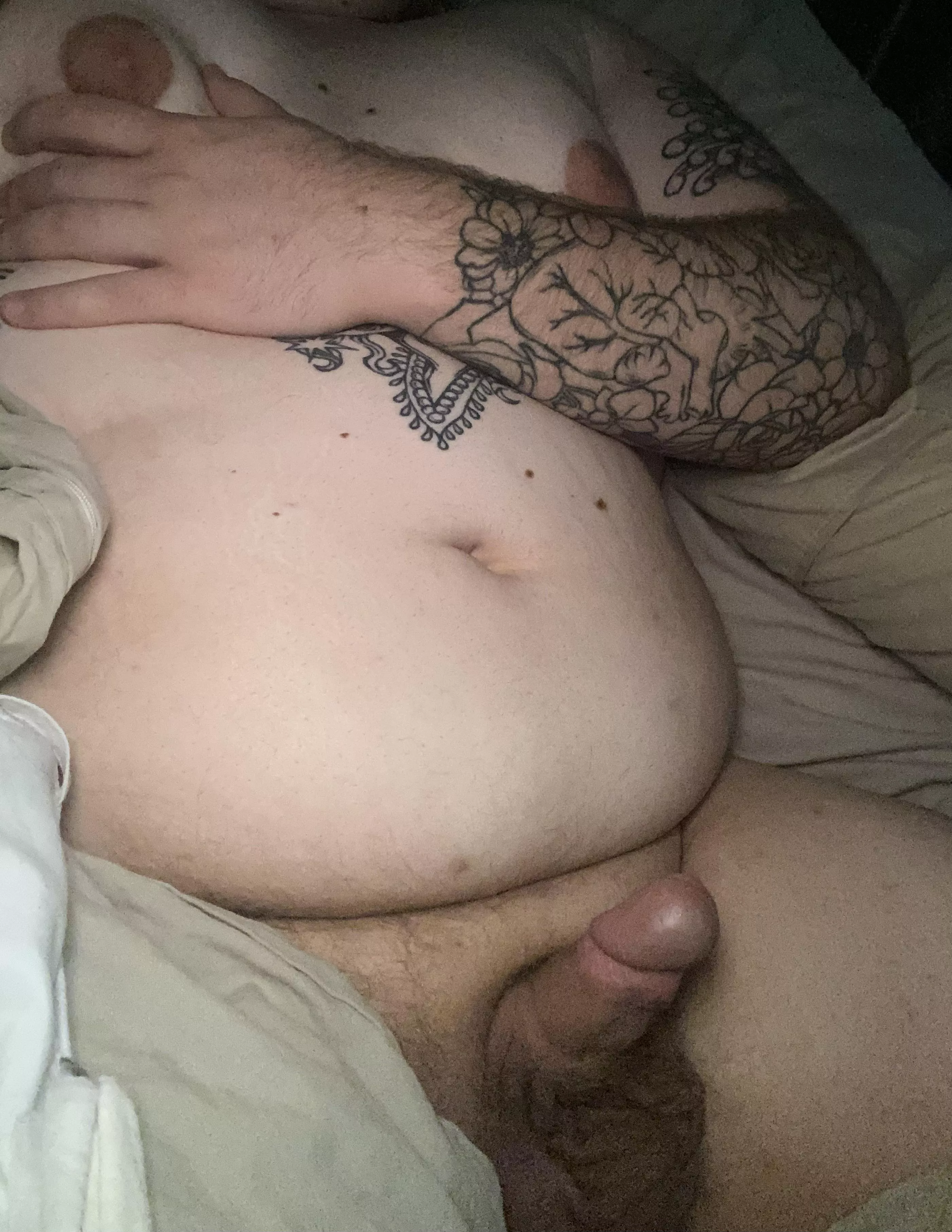 I don’t want to leave my warm bed 😩