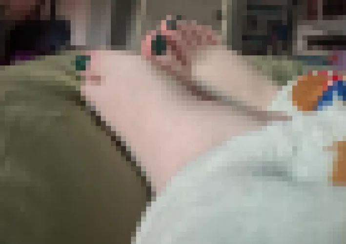 I know you're upset that you can't see my feet 😂