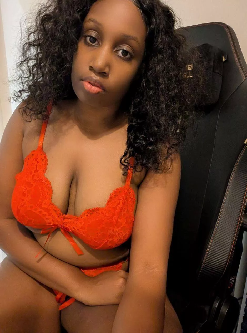 I want to watch you jerk off to my tits