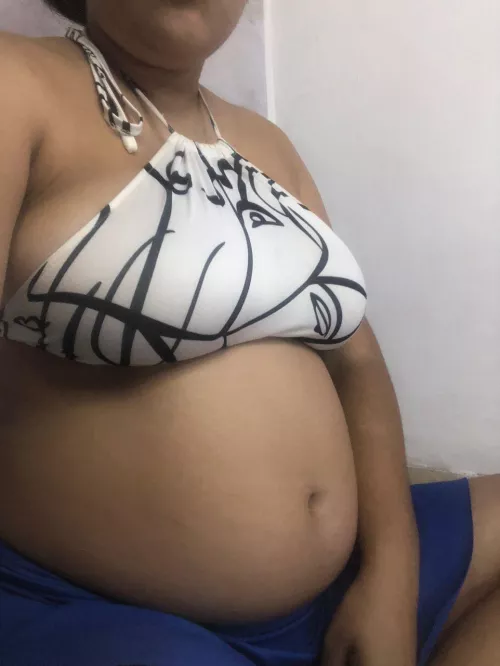 I'm horny and I want to cum, come please me with my cute belly telegram @Tifany55