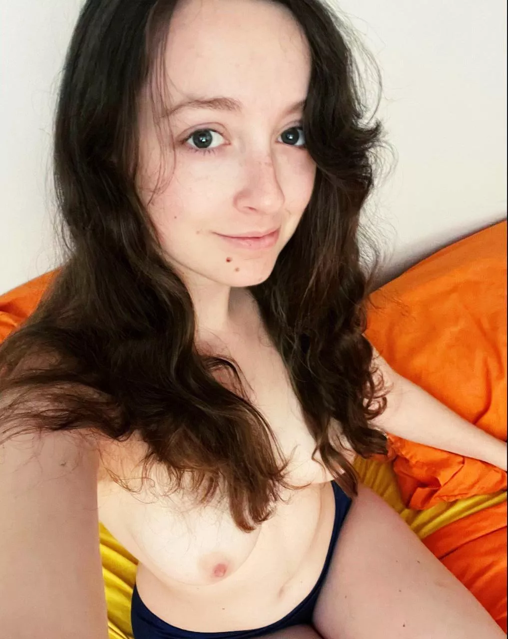 I'm Horny Looking for some fun together like sexting face time🤩