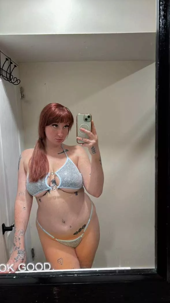 imagine coming up behind me and grabbing me by the ponytail while kissing my neck