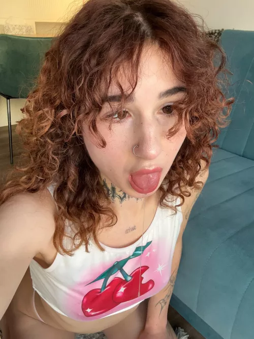 Imagine this drool all over your dick