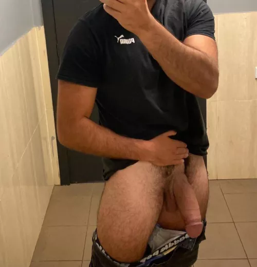 It can hypnotize you 