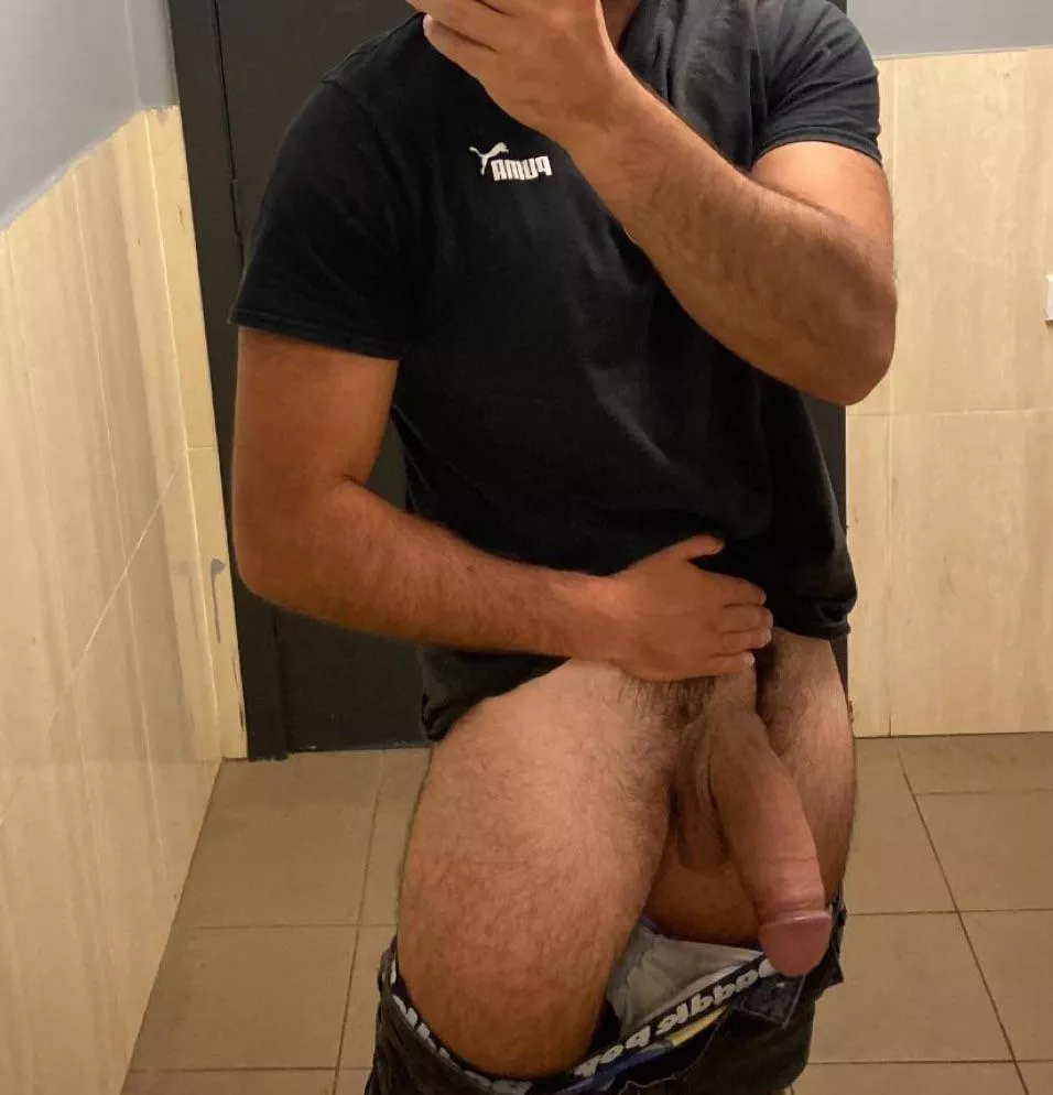 It can hypnotize you 