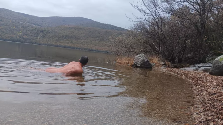 Its a challenge for me. Autumn nudist time (water 8⁰C) 