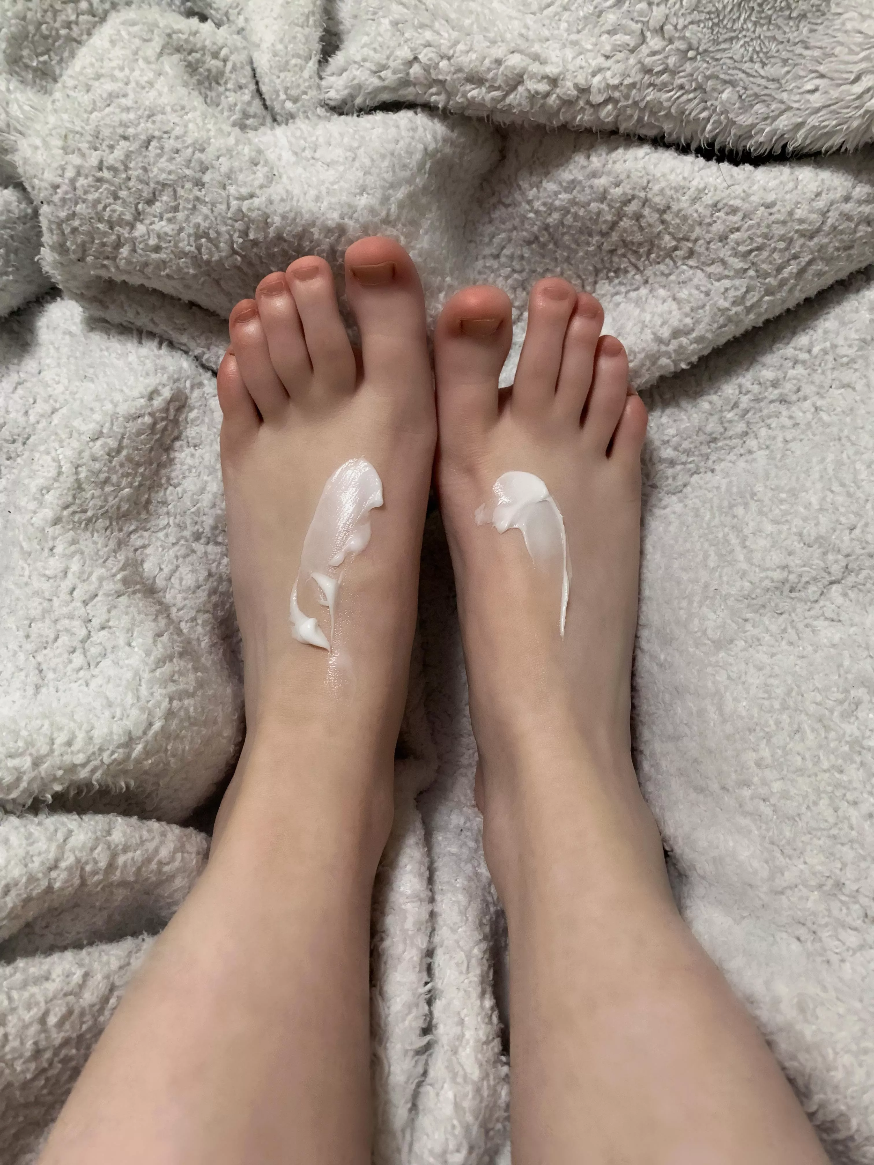 just put lotion on my feet before bed … message me if you wanna see more 😘