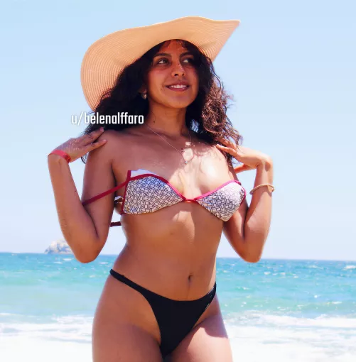 Life is better on the beach 