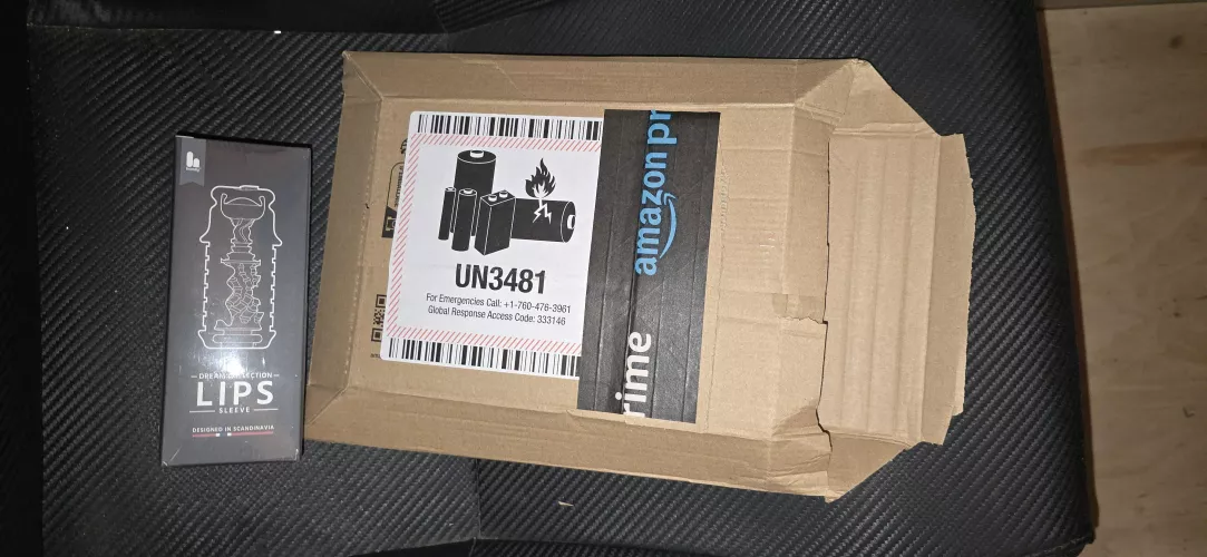 Lips Sleeve now battery powered 