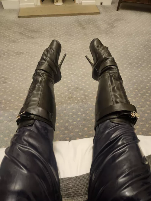 Locked on over latex!!