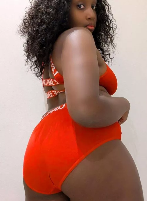 love showing off my ass for you, my love 💋