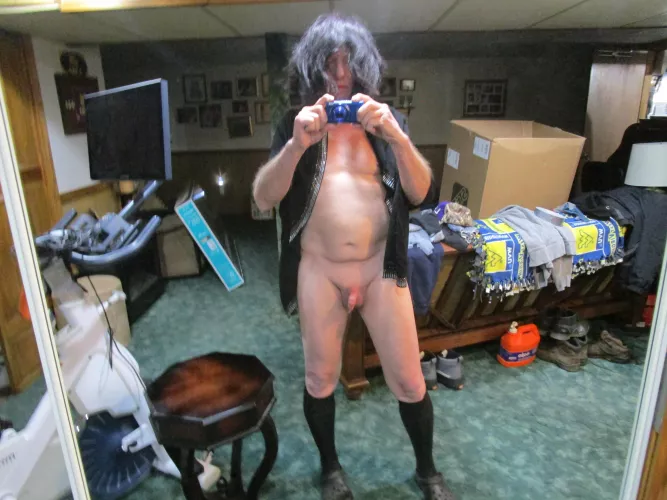 love to find a playmate in Pgh Pa USA 