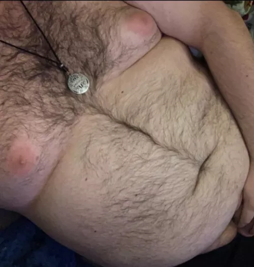 M4M-I’m 29, a bear, let’s make plans to hang out naked, you host :)